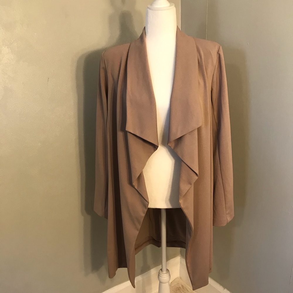 jacket. - Picture 1 of 2